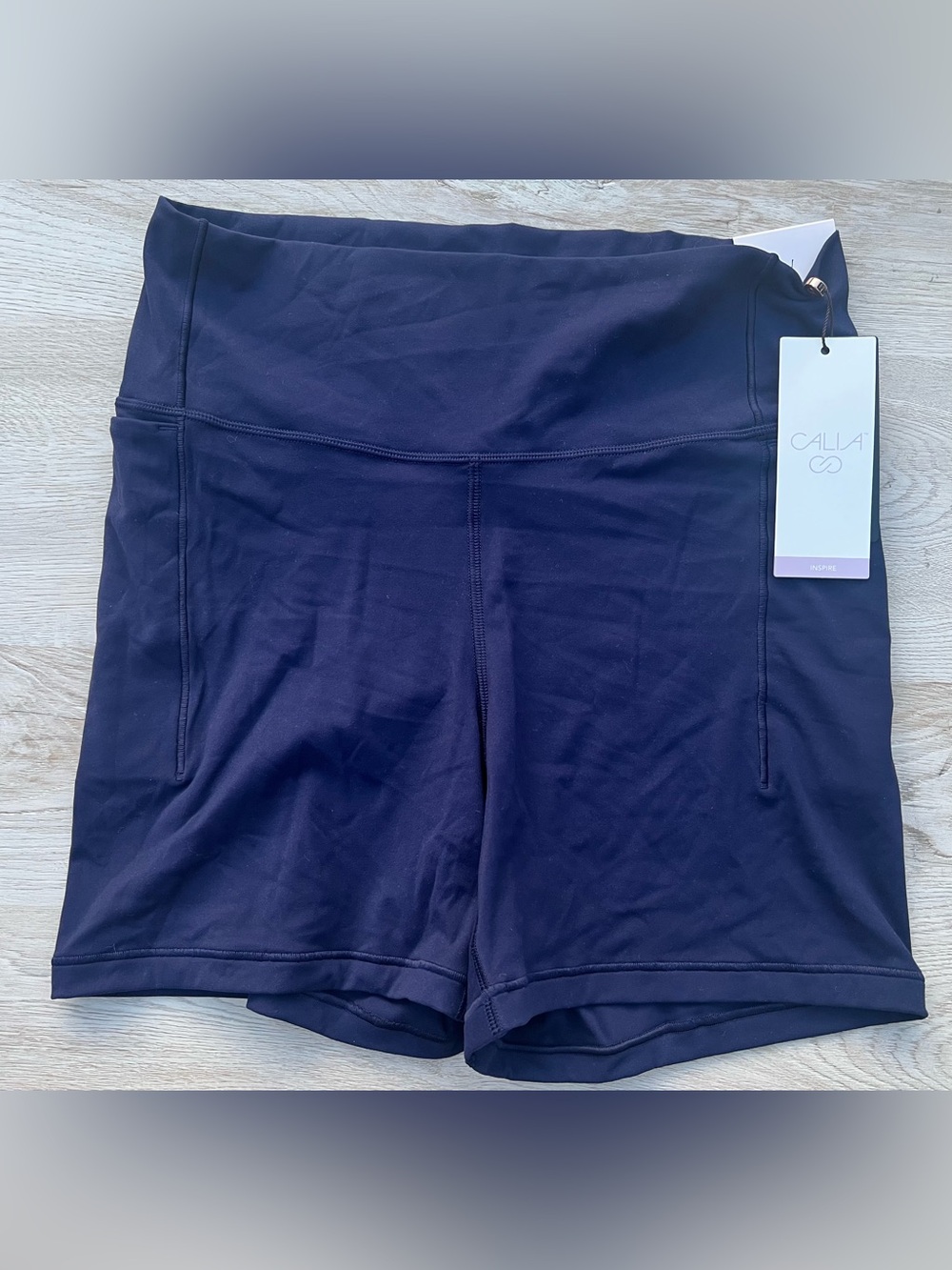 Calia High-Waist Navy Women’s Active Shorts. Size Large.